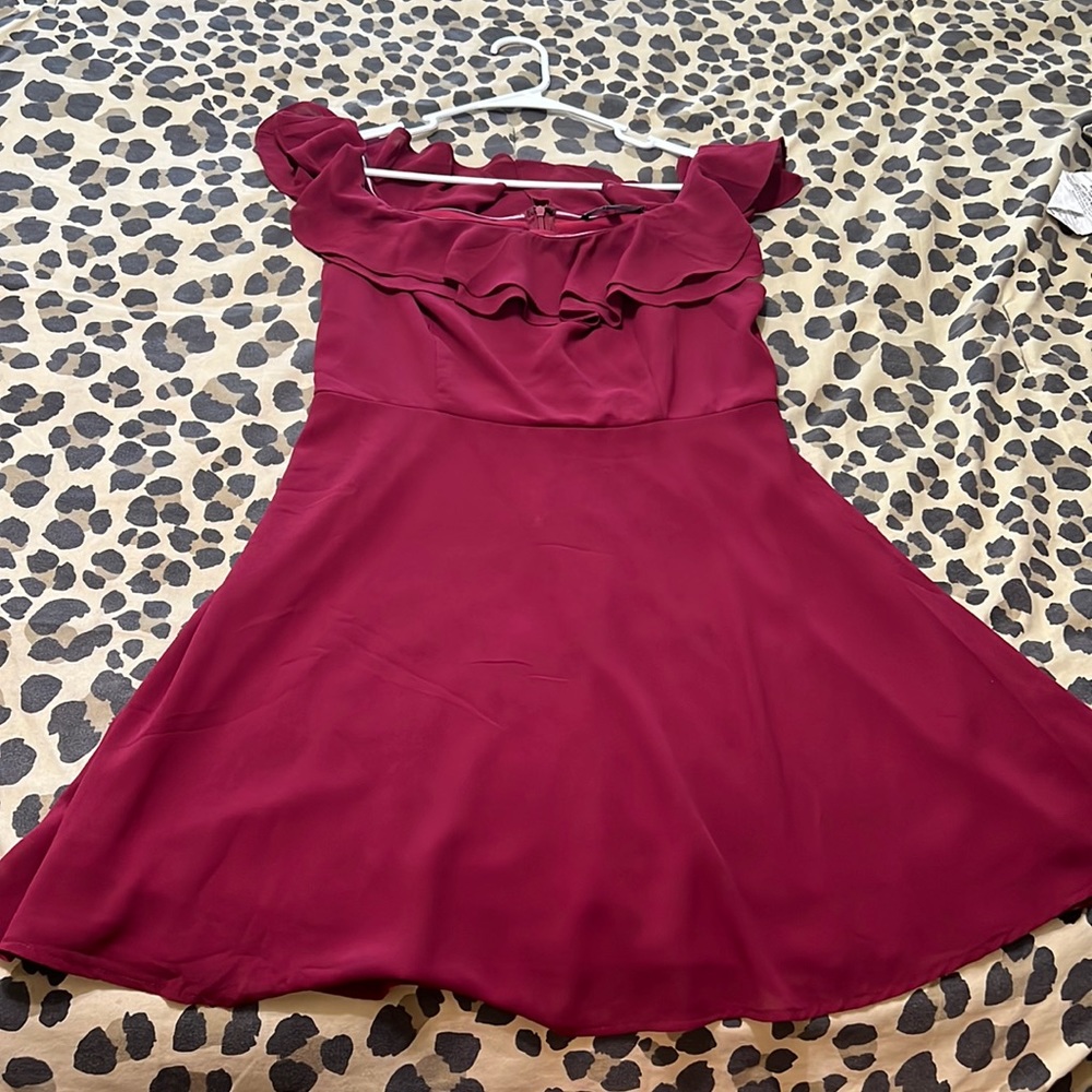 Lulus off the shoulder dress (wine red color)